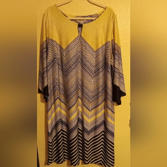 Yellow and Black Women's Size 3X Dress. - Picture 1 of 3